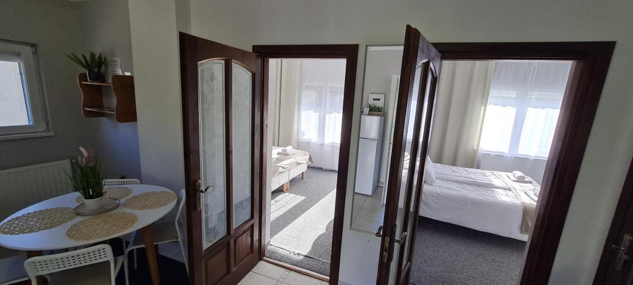 Lugas Apartman Miskolctapolca 2 Haloszoba Dezsa Es Jakuzzi Koezel A Barlangfuerdohoez Luaran gambar