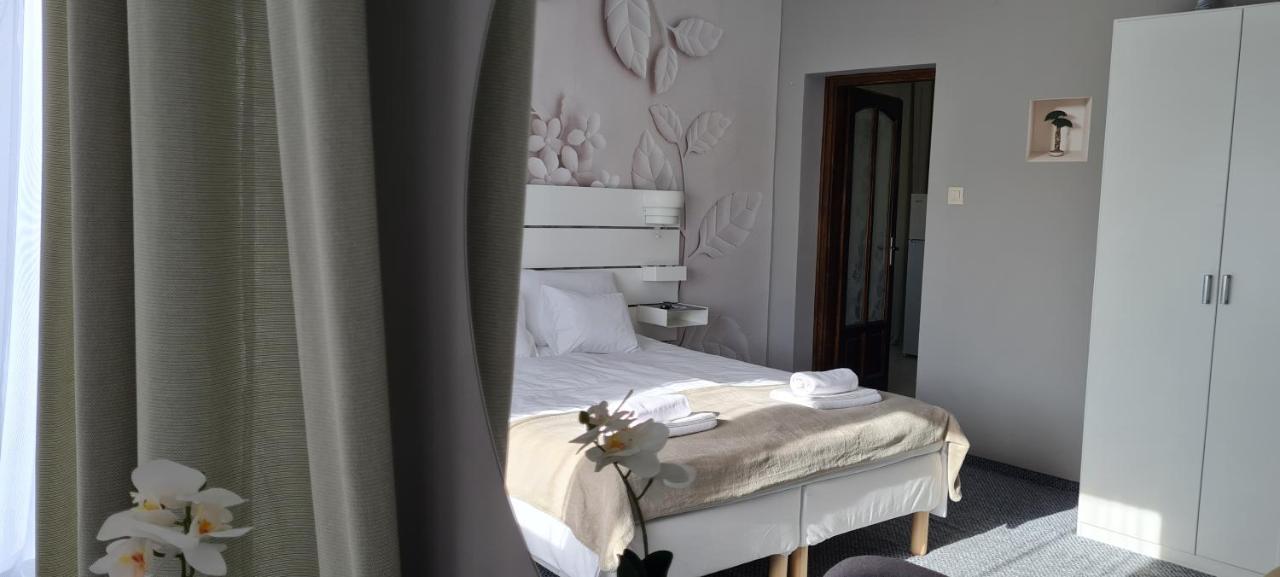 Lugas Apartman Miskolctapolca 2 Haloszoba Dezsa Es Jakuzzi Koezel A Barlangfuerdohoez Luaran gambar