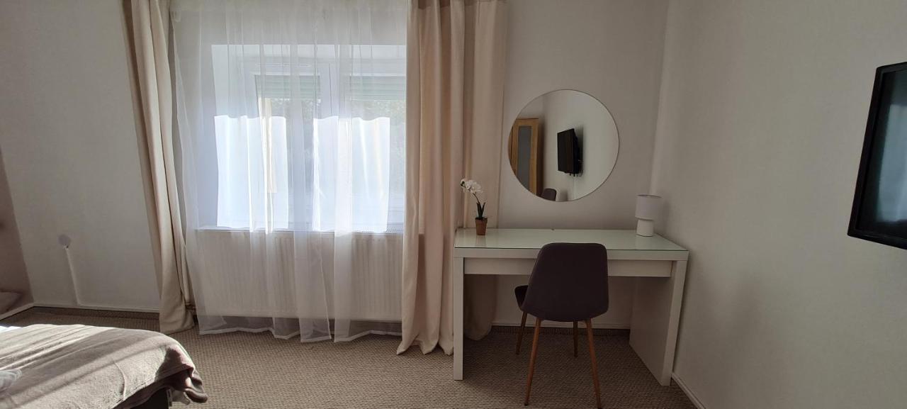 Lugas Apartman Miskolctapolca 2 Haloszoba Dezsa Es Jakuzzi Koezel A Barlangfuerdohoez Luaran gambar