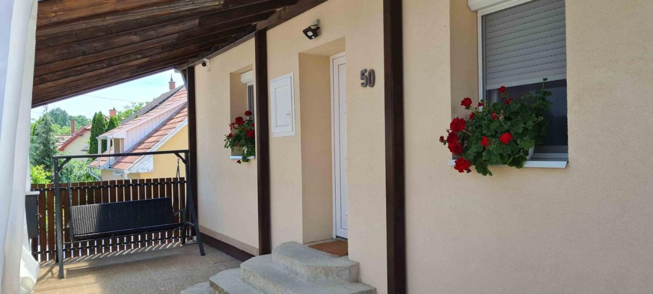 Lugas Apartman Miskolctapolca 2 Haloszoba Dezsa Es Jakuzzi Koezel A Barlangfuerdohoez Luaran gambar